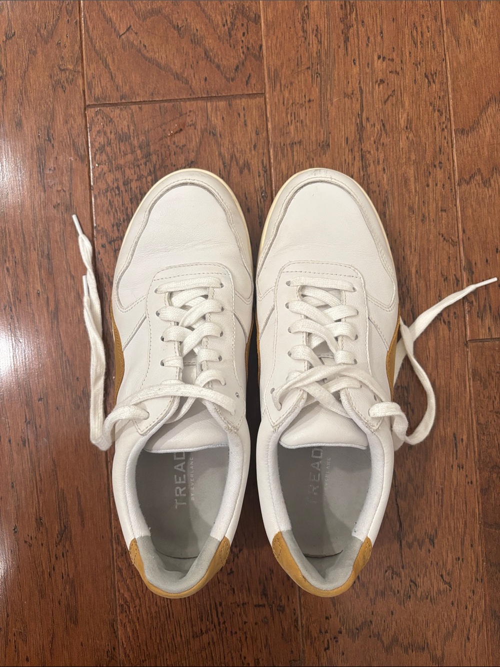 Everlane White and Tan Women’s Sneakers